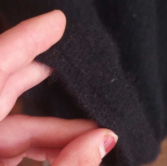 100% Cashmere Vest Top | Black Tank Sweater, Sutton Studio Knit - Picture 4 of 6